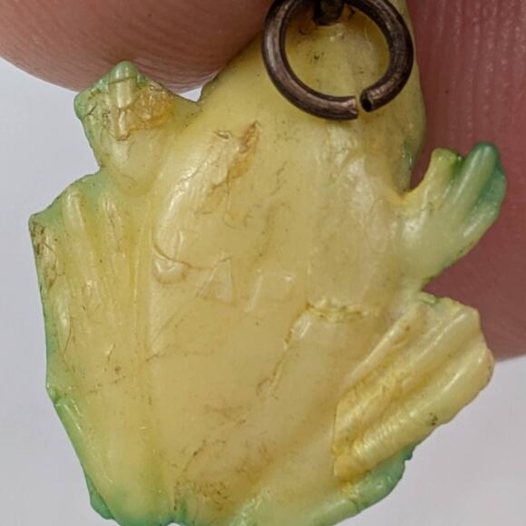 Vtg Green Yellow Frog Charm Japan Celluloid Animal Pendant Min Jewelry 1950s - Picture 3 of 3